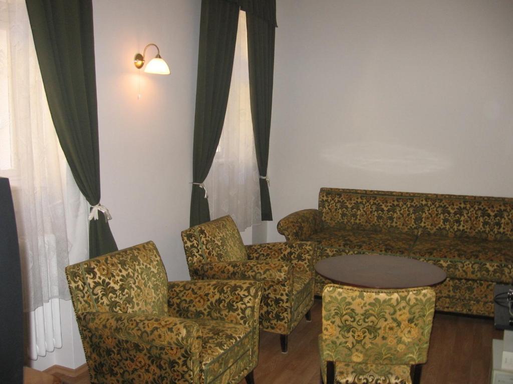 Mater Salvatoris House Hotell Gödöllő Exteriör bild