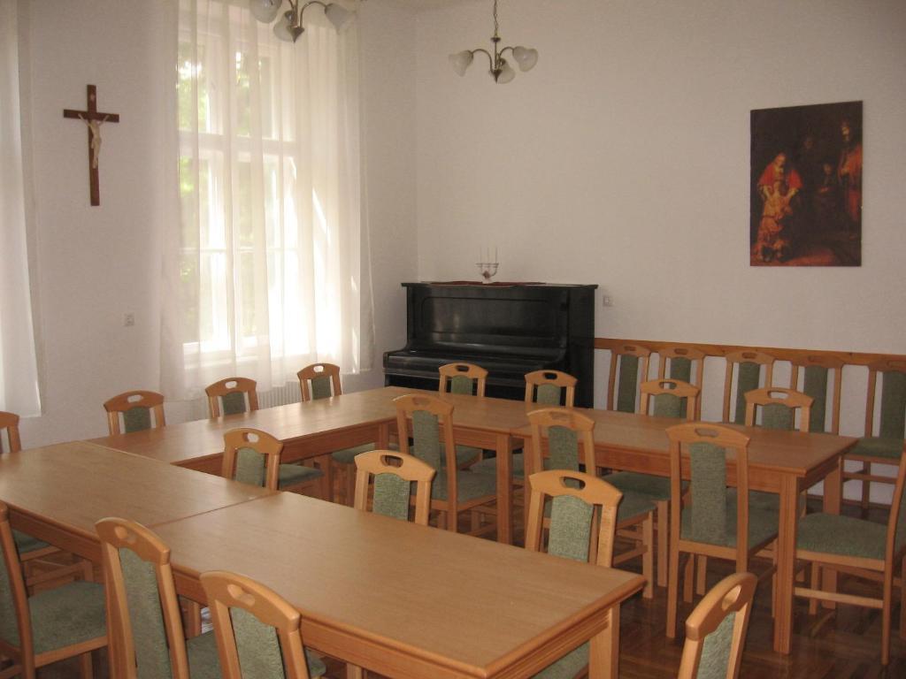 Mater Salvatoris House Hotell Gödöllő Exteriör bild
